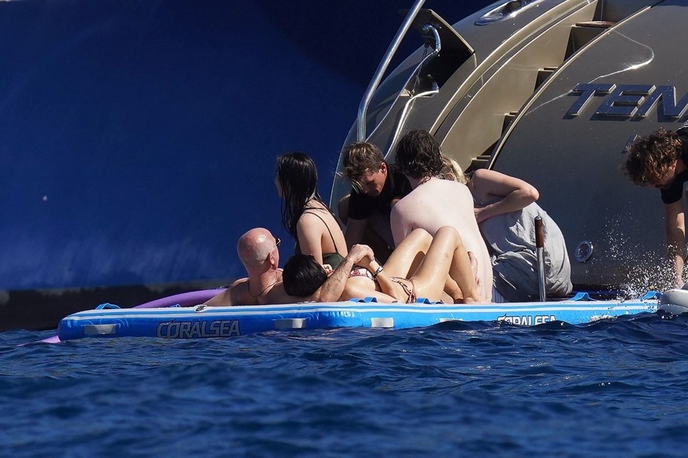 Jeff Bezos ile Lauren Sanchez tatilde - 3