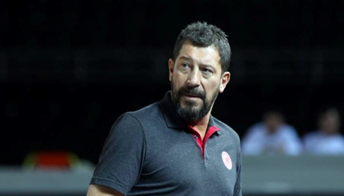 Basketbol Antrenörü Ufuk Sarıca hastaneye kaldırıldı (Ufuk Sarıca'nın son durumu) Basketbol Antrenörü Ufuk Sarıca hastaneye kaldırıldı (Ufuk Sarıca'nın son durumu)