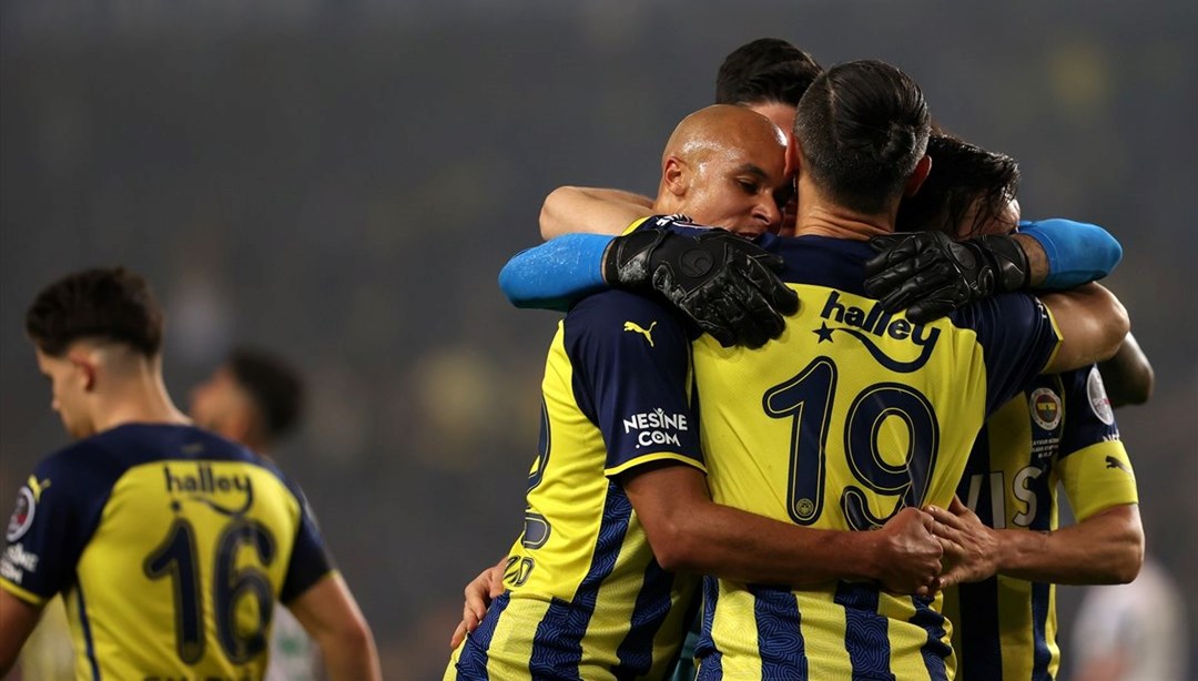 Fenerbahçe Kadıköy'de farklı kazandı