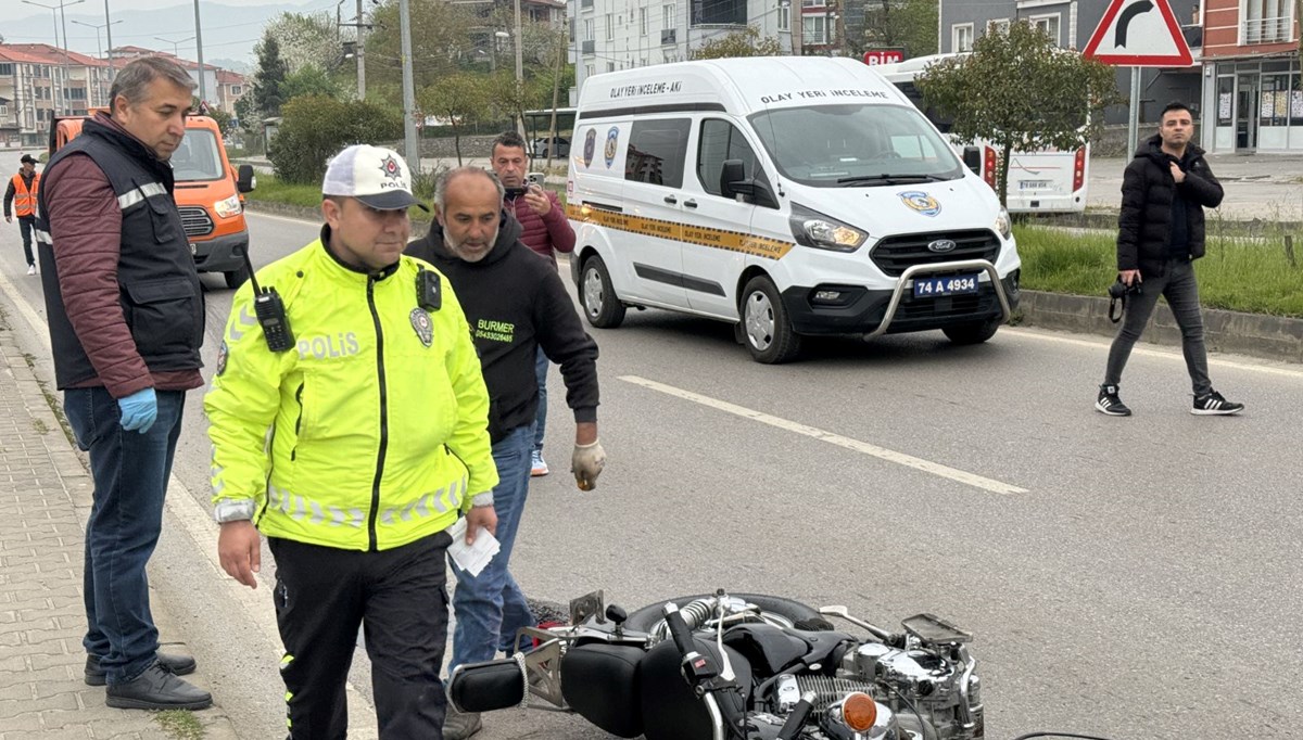 Bartın'da kaldırıma çarpan motosikletin sürücüsü öldü