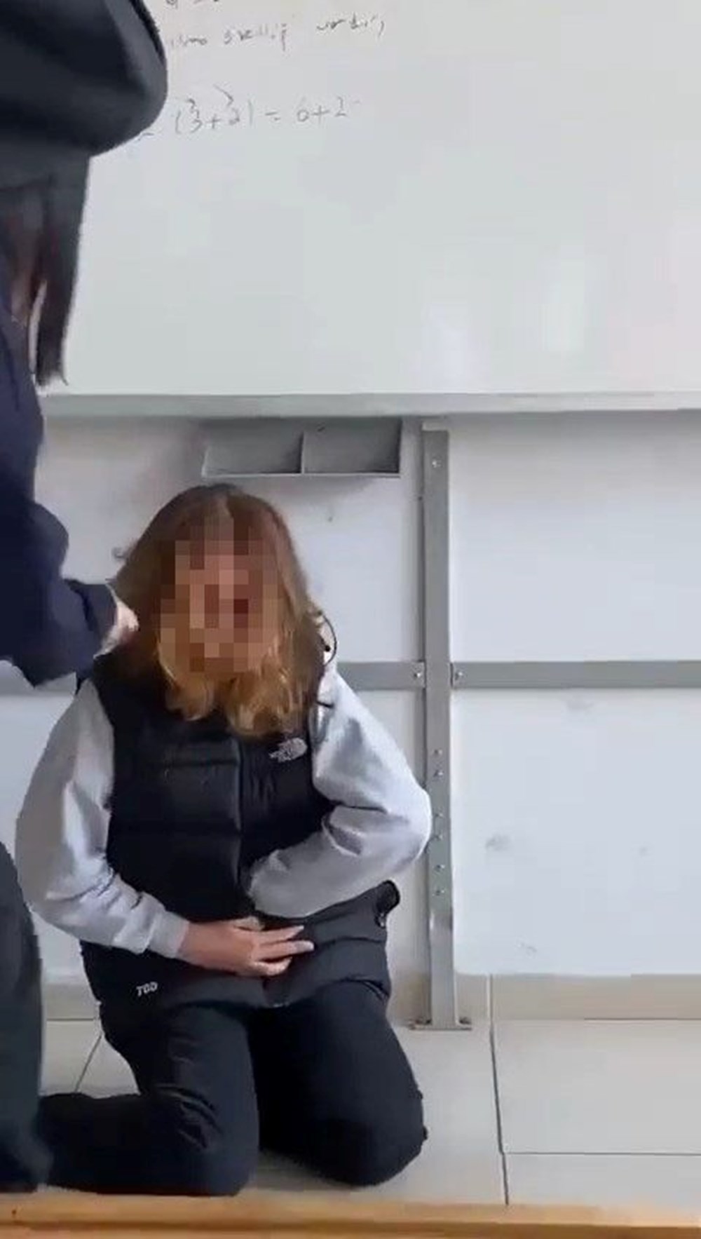 Sınıfta akran zorbalığı:''Çok güzel saçların varmış'' diyerek dövdü - 2