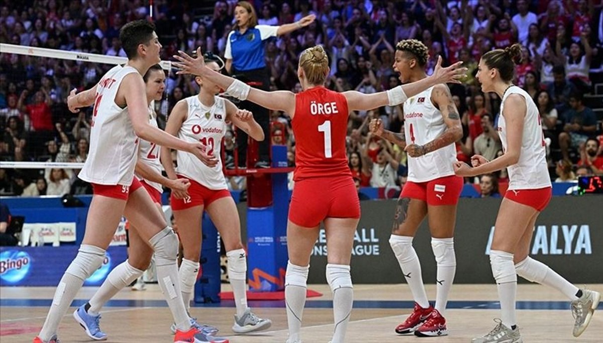 Türkiye-Almanya voleybol maçı ne zaman, saat kaçta ve hangi kanalda? (Milletler Ligi 2. hafta) Türkiye-Almanya voleybol maçı ne zaman, saat kaçta ve hangi kanalda? (Milletler Ligi 2. hafta)