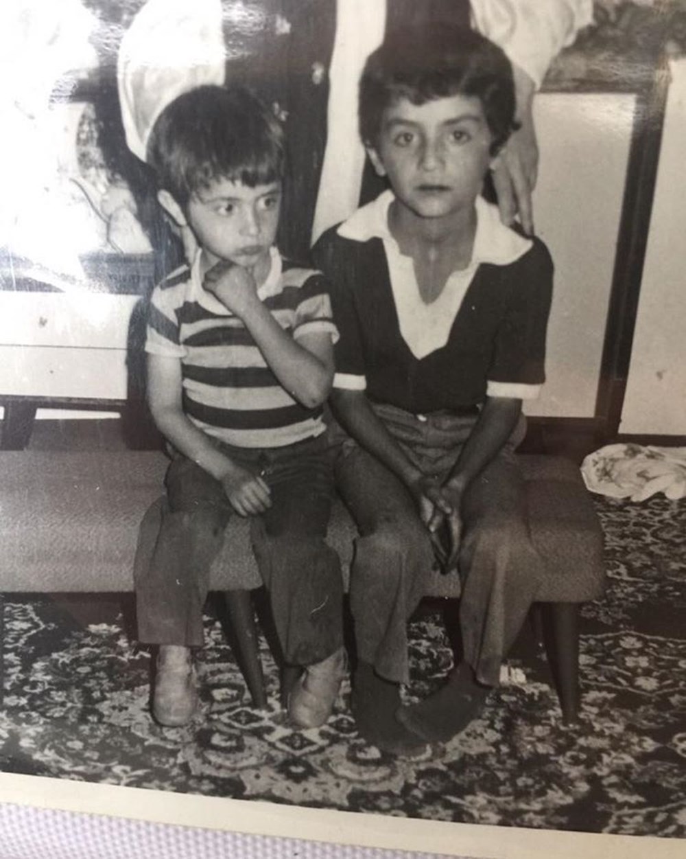 Su Burcu Yazgı Coşkun'dan nostaljik kare (Ünlülerin çocukluk ve gençlik halleri) - 343