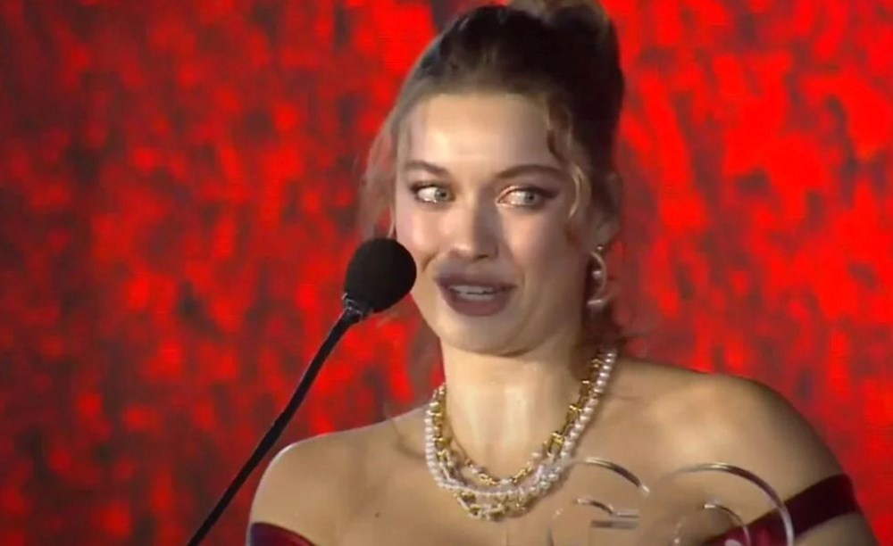 Afra Saraçoğlu 27 oldu: İyi ki doğdun gülüşünü yediğim - 6