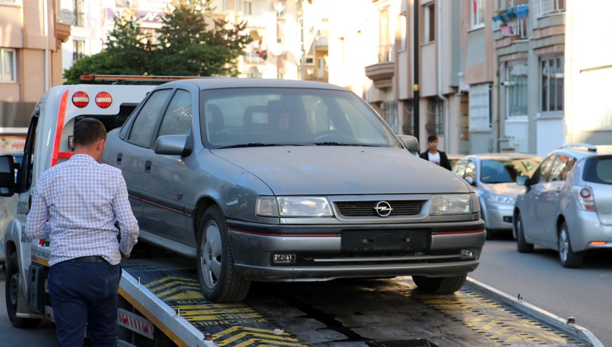 1995 model otomobil açık artırmayla satıldı