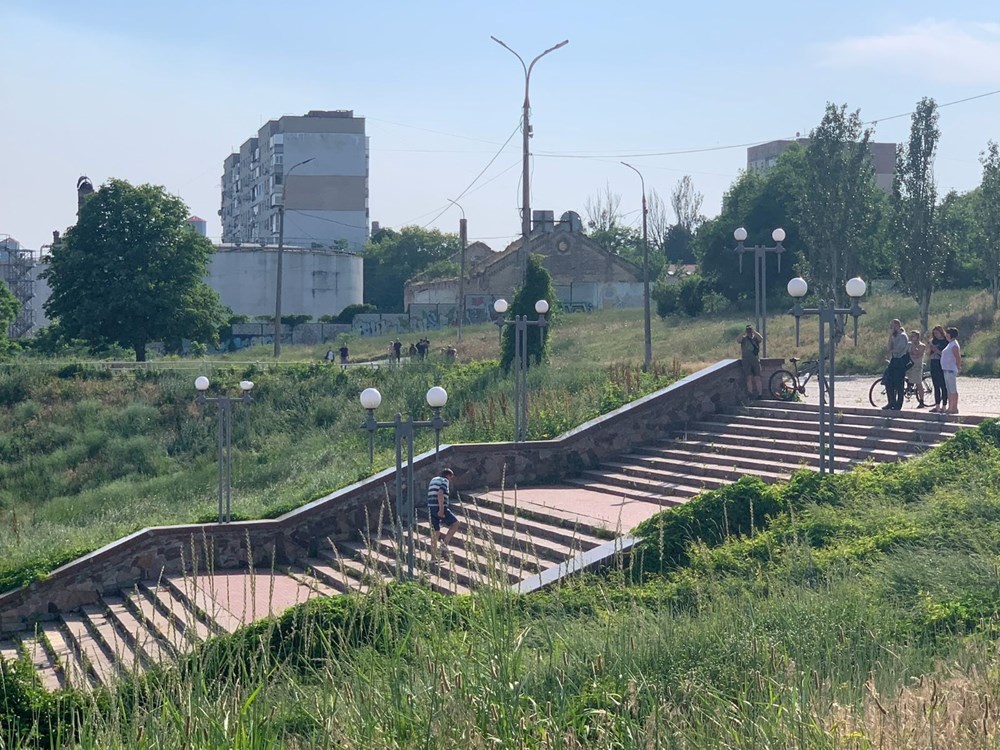 Ukrayna'da Kahovka Barajı'nın yıkılmasıyla Herson'da evler su altında kaldı