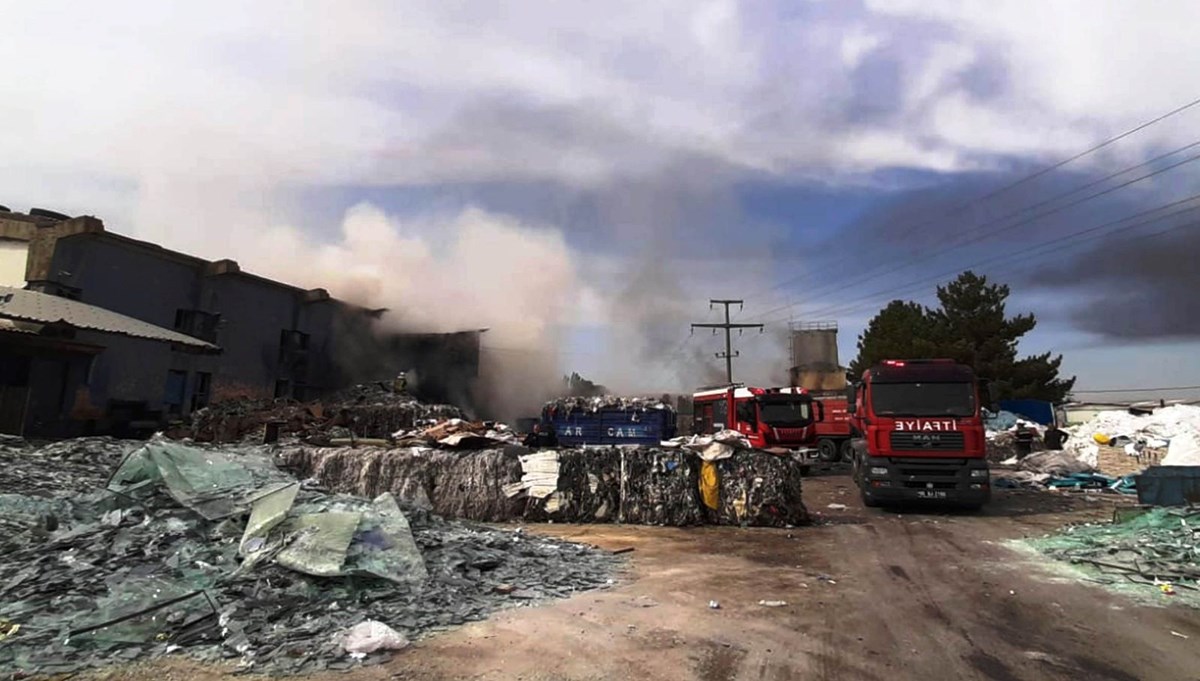 Ankara'da geri dönüşüm fabrikasında yangın