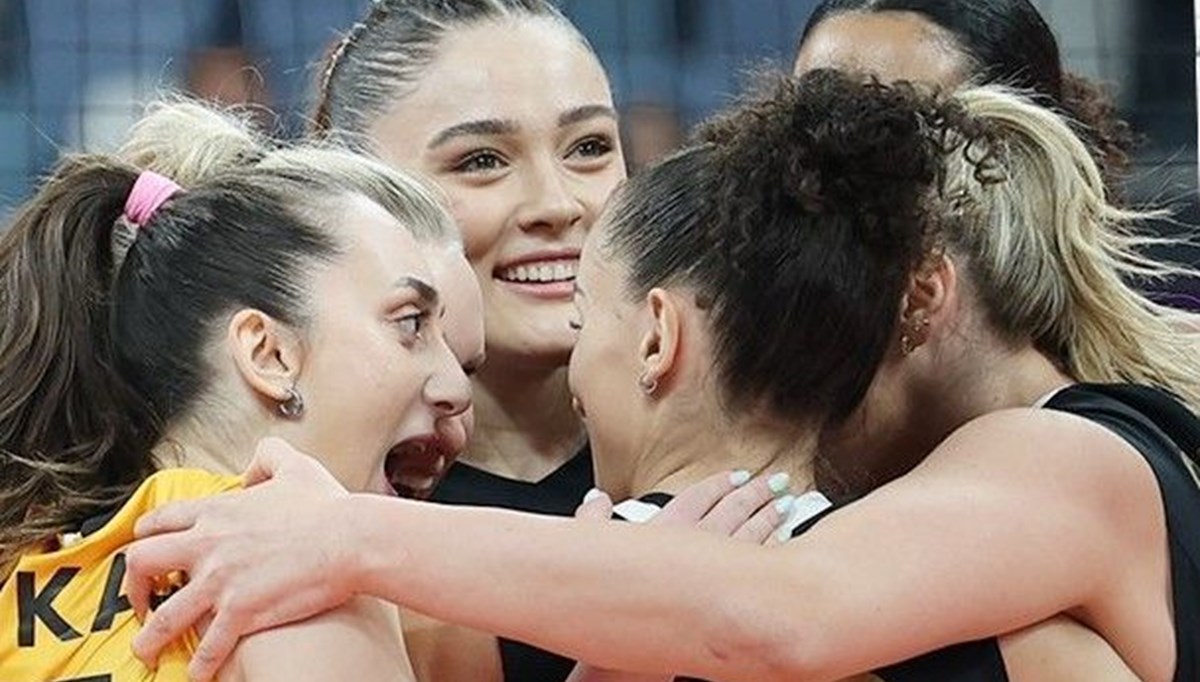 FIVB Kulüpler Dünya Şampiyonası | Eczacıbaşı ile VakıfBank finalde FIVB Kulüpler Dünya Şampiyonası | Eczacıbaşı ile VakıfBank finalde