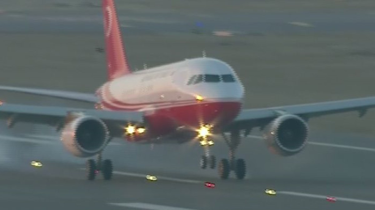 Cumhurbaskani Erdogan In Ucagi 3 Havalimanina Indi Ntv