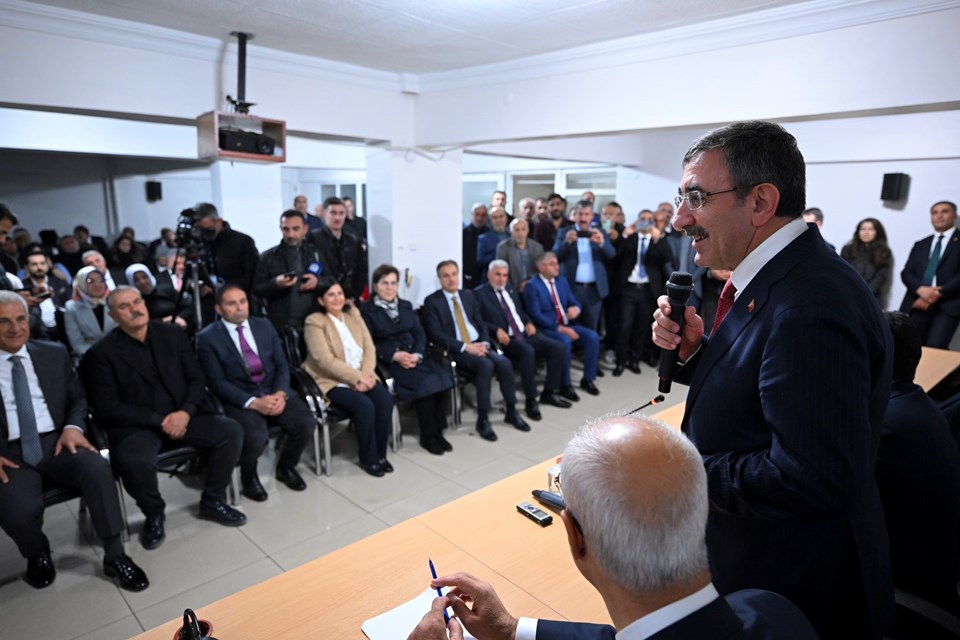 Cumhurbaşkanı Yardımcısı Yılmaz'dan enflasyon açıklaması: "Tek haneli rakamlara 2026'da ulaşacağız" - 1
