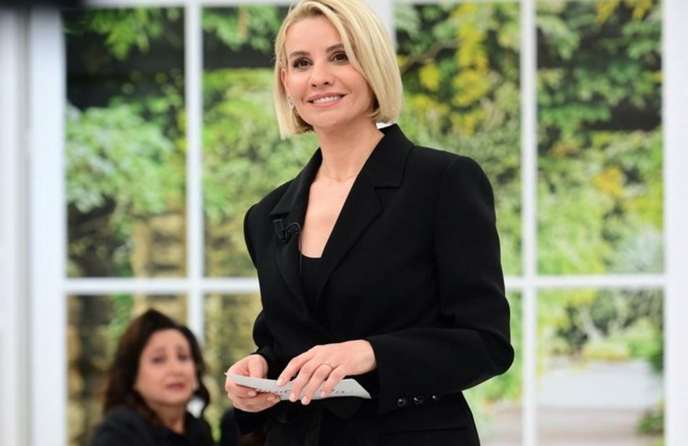 Esra Erol'da sezon finali tarihi merak konusu oldu - 3