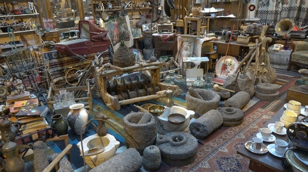 19 Yıllık Antika Tutkusu: Dükkan Değil, Yaşayan Müze 73