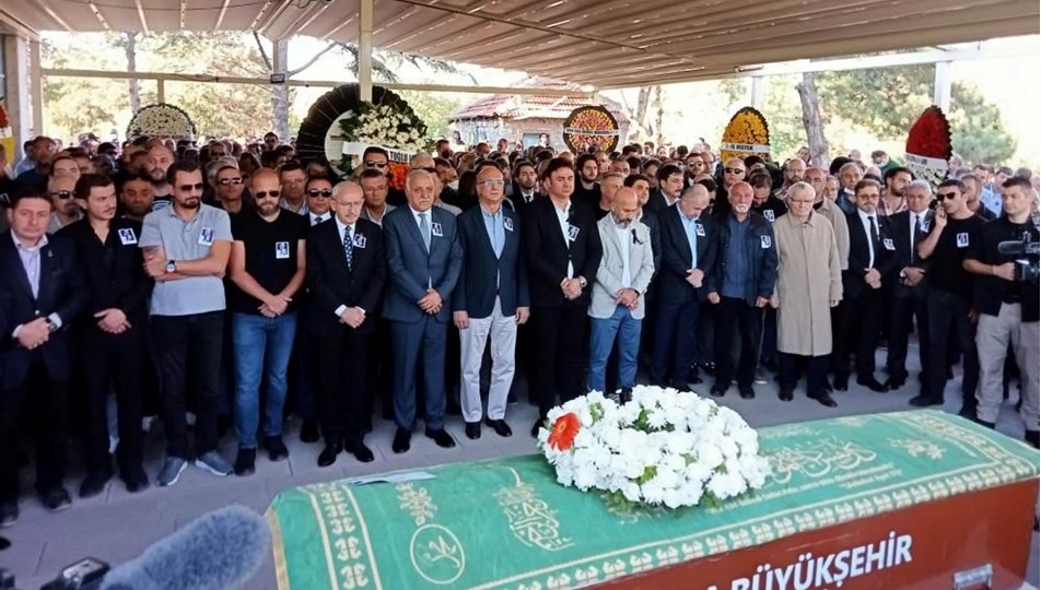 Ankara'da öldürülen müzisyen Onur Şener son yolculuğuna uğurlandı