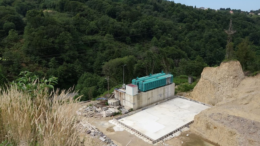 Atıklar derenin rengini değiştirdi: OSB'ye ceza, 3 fabrikaya kapama - 4