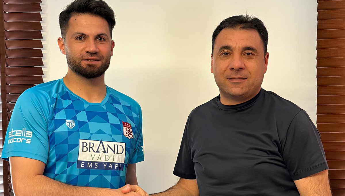 Sivasspor'da kaleci Ali Şaşal Vural’ın sözleşmesi yenilendi