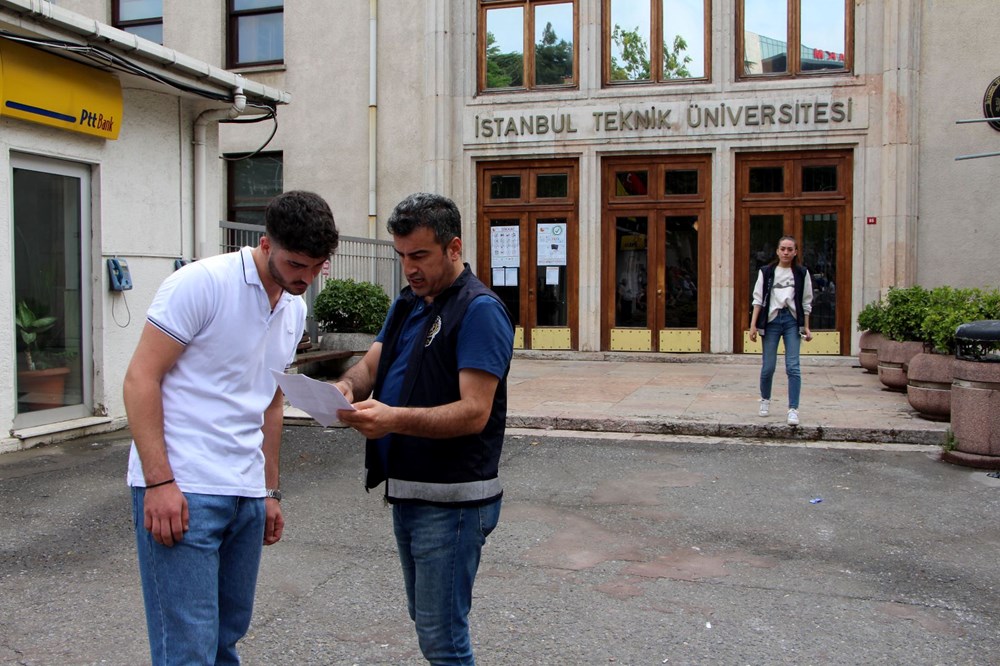 YKS'de ilk oturum (TYT) sona erdi: Sınava geç kalanların hayalleri yıkıldı! - 10