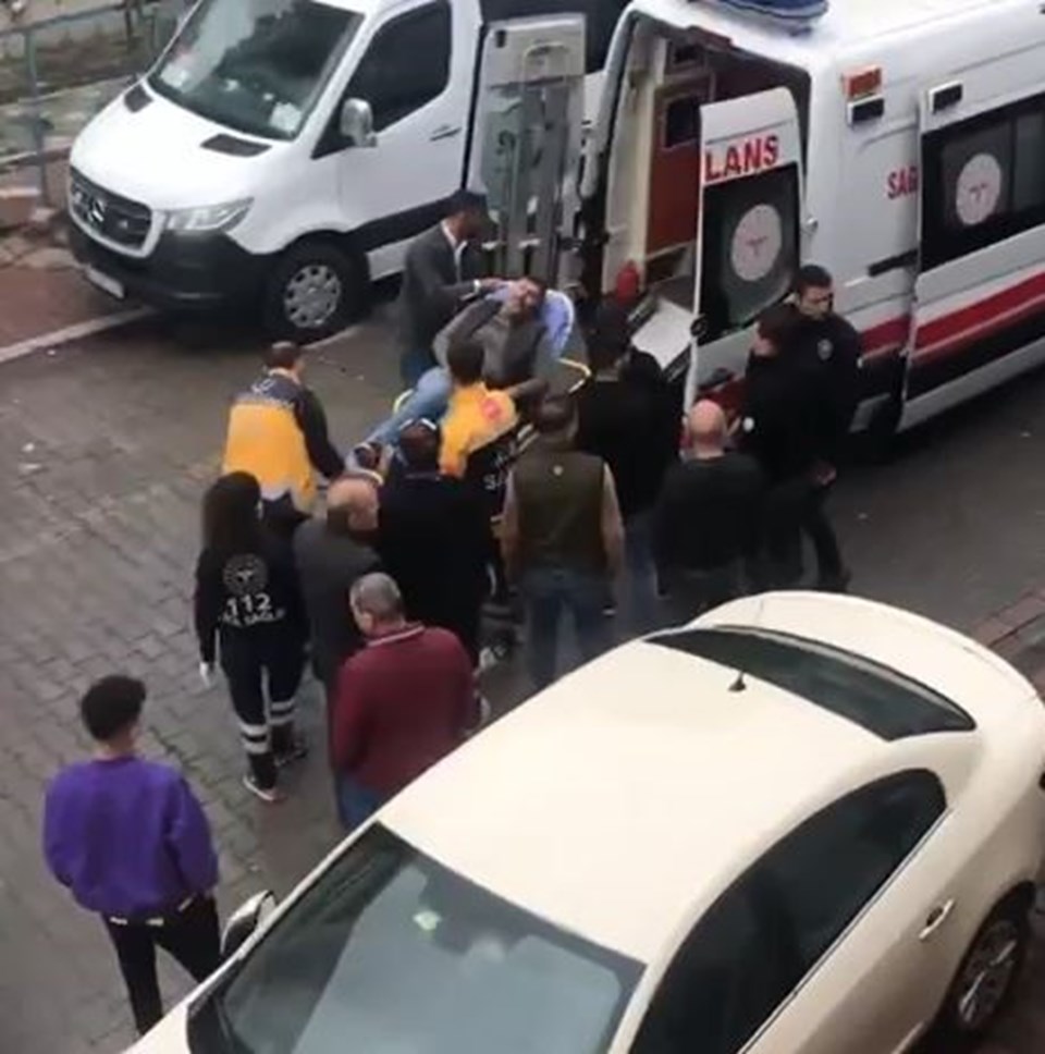 Esenyurt’ta kıraathaneye silahlı saldırı: 2 yaralı - 2