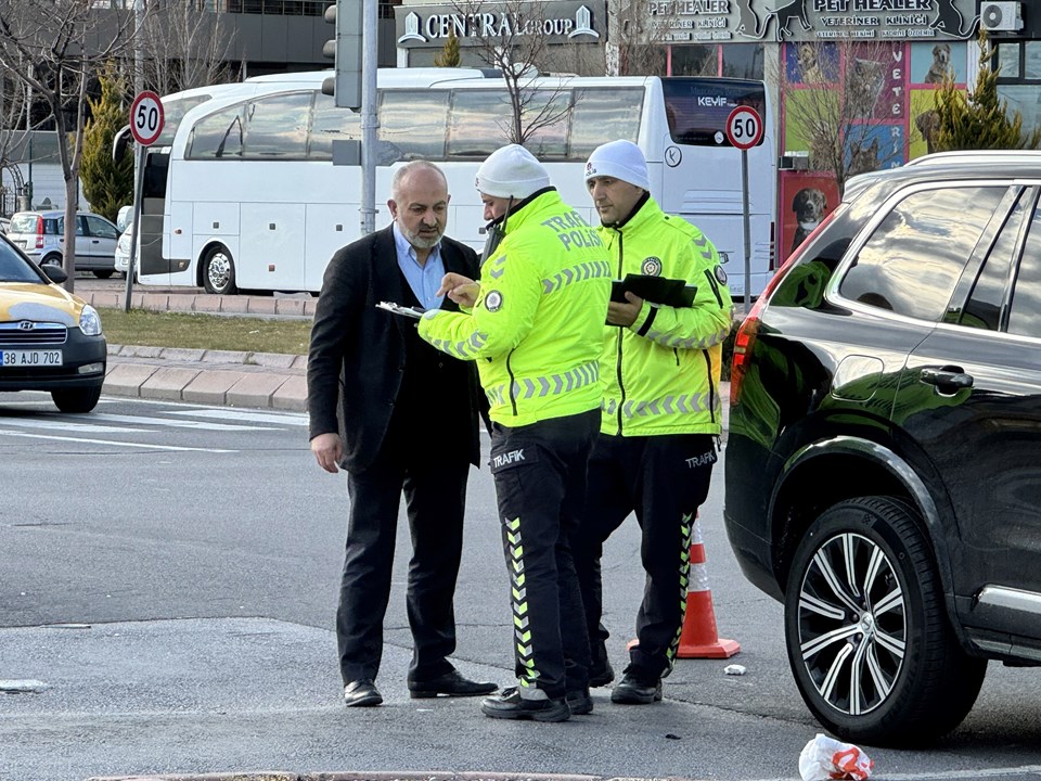 Kayserispor Başkanı Ali Çamlı kaza yaptı: 1 ölü - 1