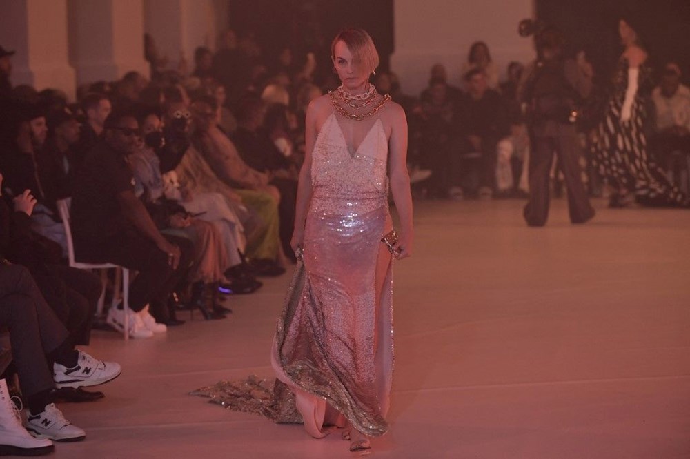 Genç yaşta kansere yenik düşen dahi tasarımcı Virgil Abloh anısına defilede yıldızlar geçidi - 30