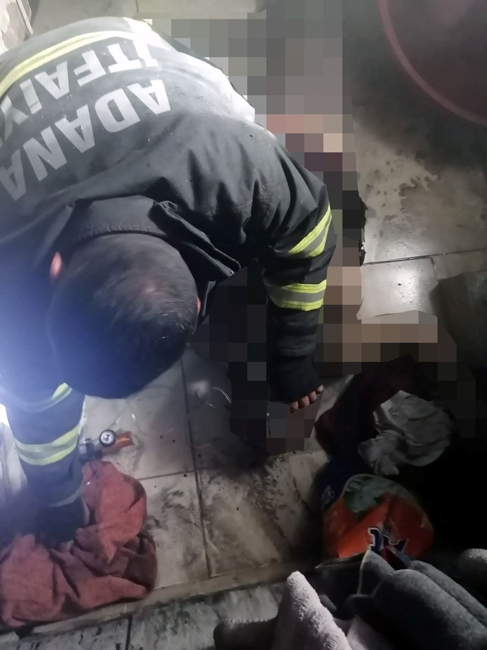 Eski eşini eve kilitleyip daireyi ateşe verdi - 6