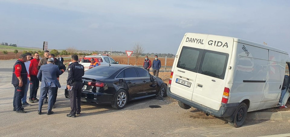 Meral Akşener'in konvoyunda kaza: 4 yaralı - 1