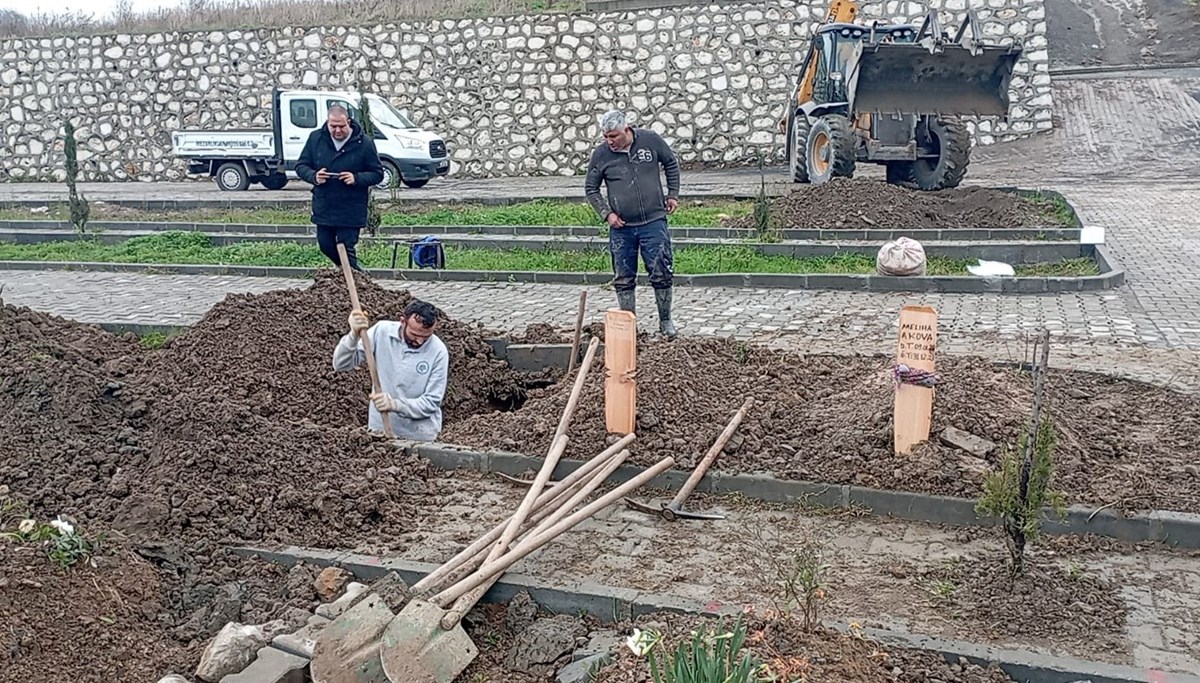 Kimsesizler mezarlığına defnedilen Ukraynalı denizcinin cenazesi ülkesine götürülüyor