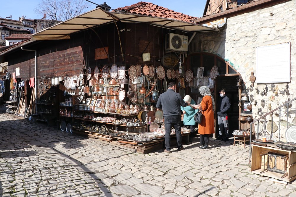 225 yıllık Demirciler Çarşısı'nda son 4 usta kaldı - 1