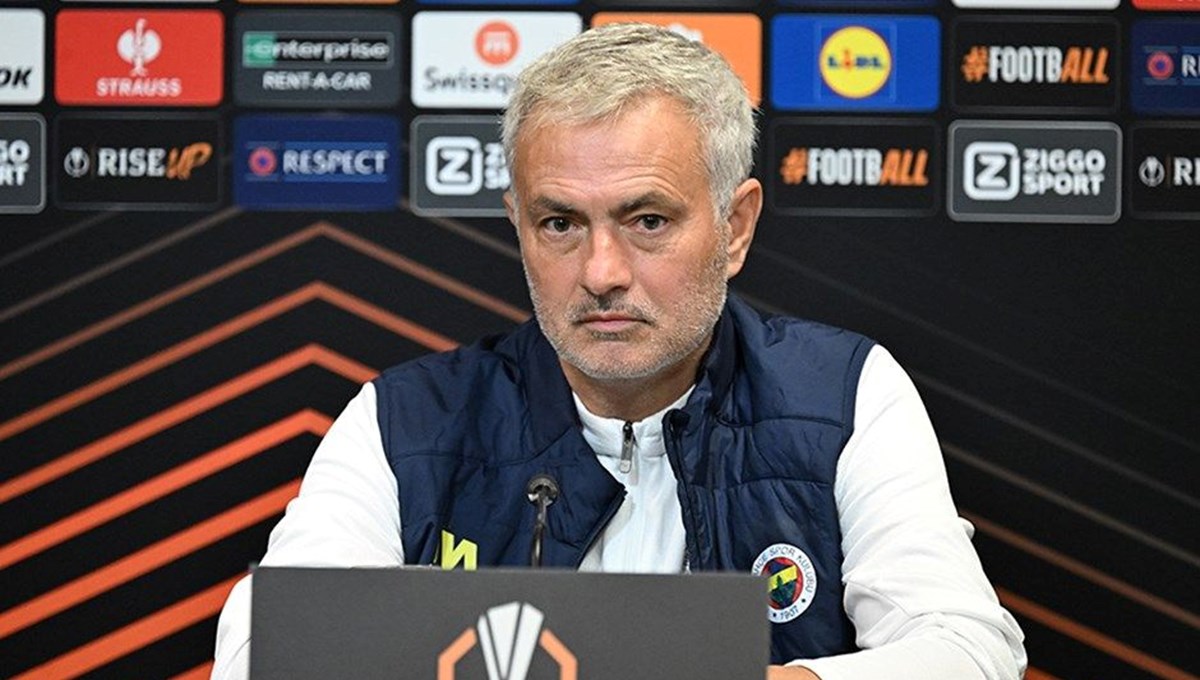 Mourinho'dan Rangers maçı öncesi sözleşme ve Okan Buruk cevabı Mourinho'dan Rangers maçı öncesi sözleşme ve Okan Buruk cevabı