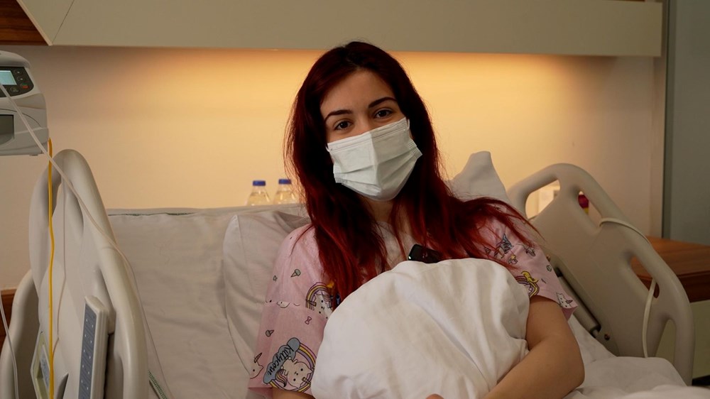 İzmir'de lösemi tedavisi gören Nehir'e hastane odasında sürpriz evlilik teklifi - 8
