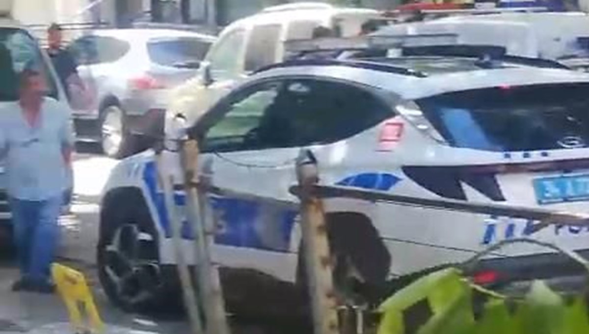 İstanbul'da aile faciası: 1 ölü, 2 yaralı İstanbul'da aile faciası: 1 ölü, 2 yaralı