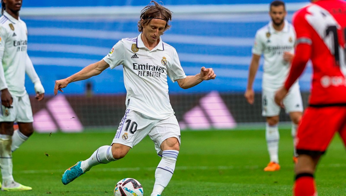 Real Madrid, Luka Modric'in sözleşmesini bir yıl uzattı Real Madrid, Luka Modric'in sözleşmesini bir yıl uzattı