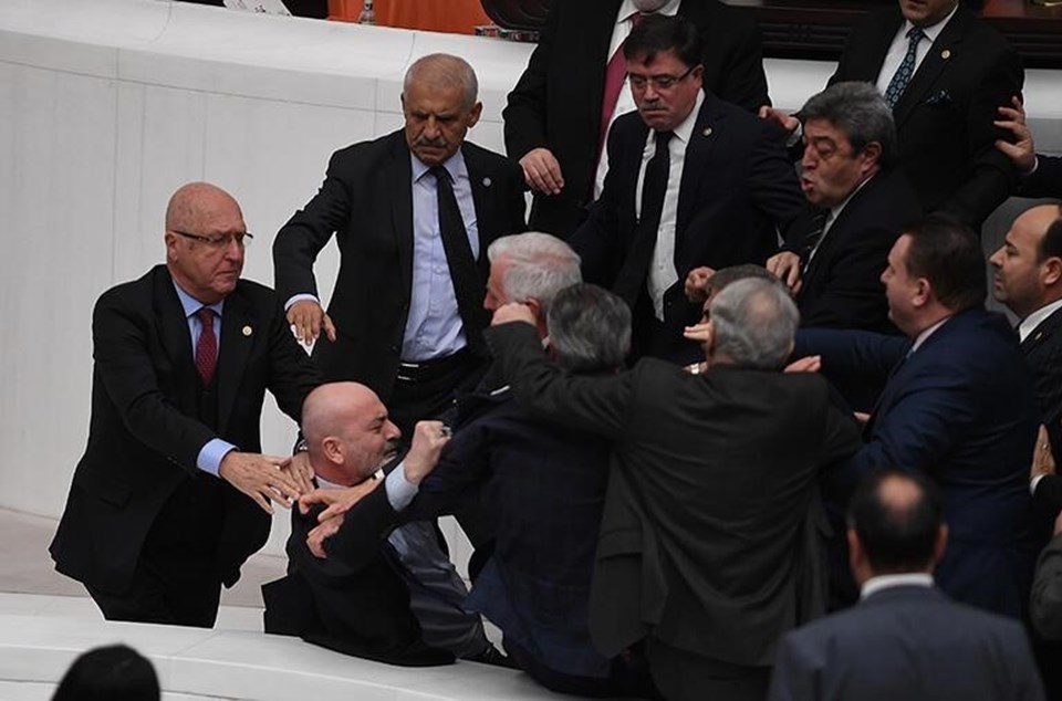İYİ Parti milletvekili Fahrettin Yokuş ve HDP'li Ömer Faruk Gergerlioğlu'na kınama cezası - 1