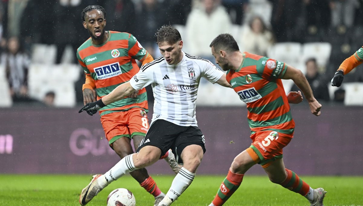 SON DAKİKA: Beşiktaş, evinde Alanyaspor'a kaybetti SON DAKİKA: Beşiktaş, evinde Alanyaspor'a kaybetti