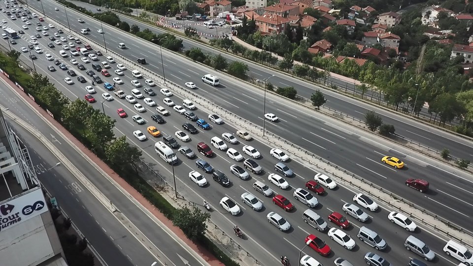 İstanbul trafiğinde bayram ziyareti yoğunluğu - 1