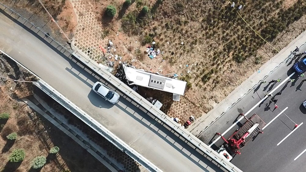 Kuzey Marmara Otoyolu'nda otobüs yoldan çıktı: 5 ölü, 25 yaralı - 20