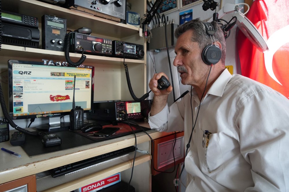 Evinde Radyo İstasyonu Kurarak 180 Ülke ile Bağlantı Kuruyor: Bir Hobinin Sınırları Aşan Yolculuğu 72 fWXicn8lBU RNcQPSoXHVw