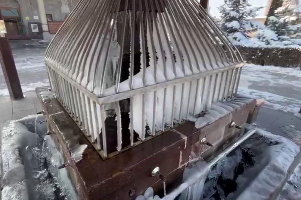 Doğu buz kesti: Termometreler eksi 22,9 dereceleri gördü - 2