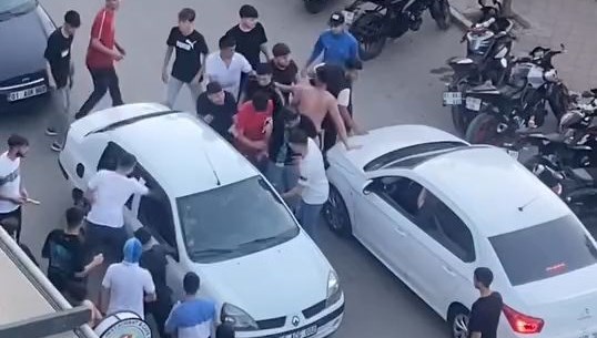 Adana'da şampiyonluk kutlamalarında kavga