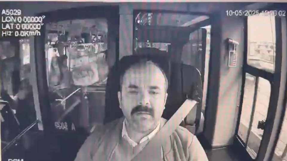 Beylikdüzü'ndeki metrobüs kazasından yeni görüntü - 1