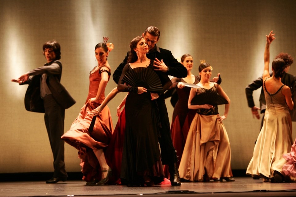 Flamenko ile İstanbul'u 'yakmaya' geliyor - 3