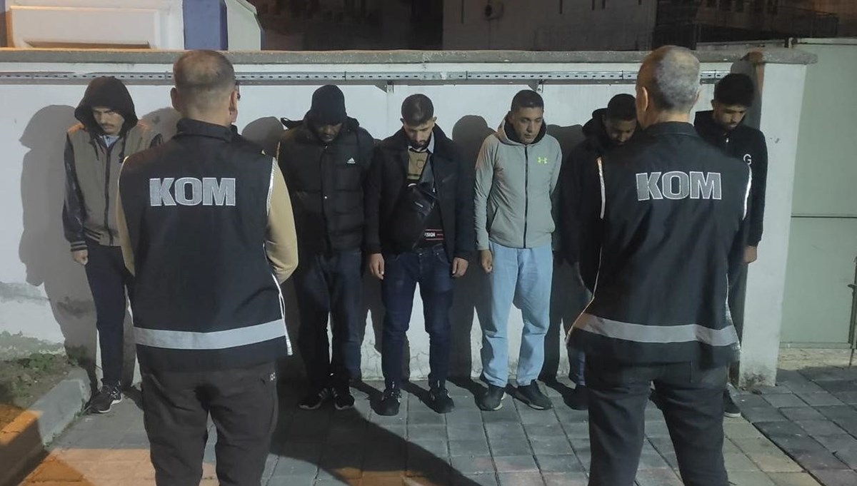 Edirne'de 25 düzensiz göçmen yakalandı Edirne'de 25 düzensiz göçmen yakalandı