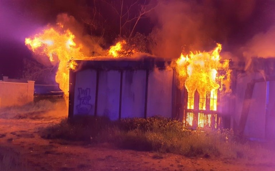 Çekya'da evsizlerin yaşadığı barınakta yangın: 8 ölü - 1
