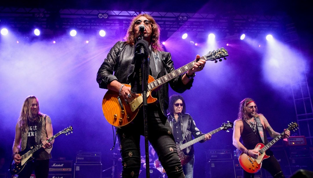 Kiss grubunun gitaristi Ace Frehley hayatını kaybetti