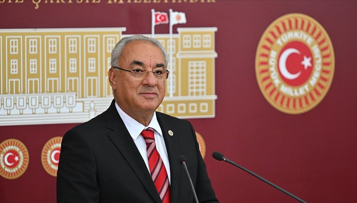Önder Aksakal yeniden DSP Genel Başkanı Önder Aksakal yeniden DSP Genel Başkanı