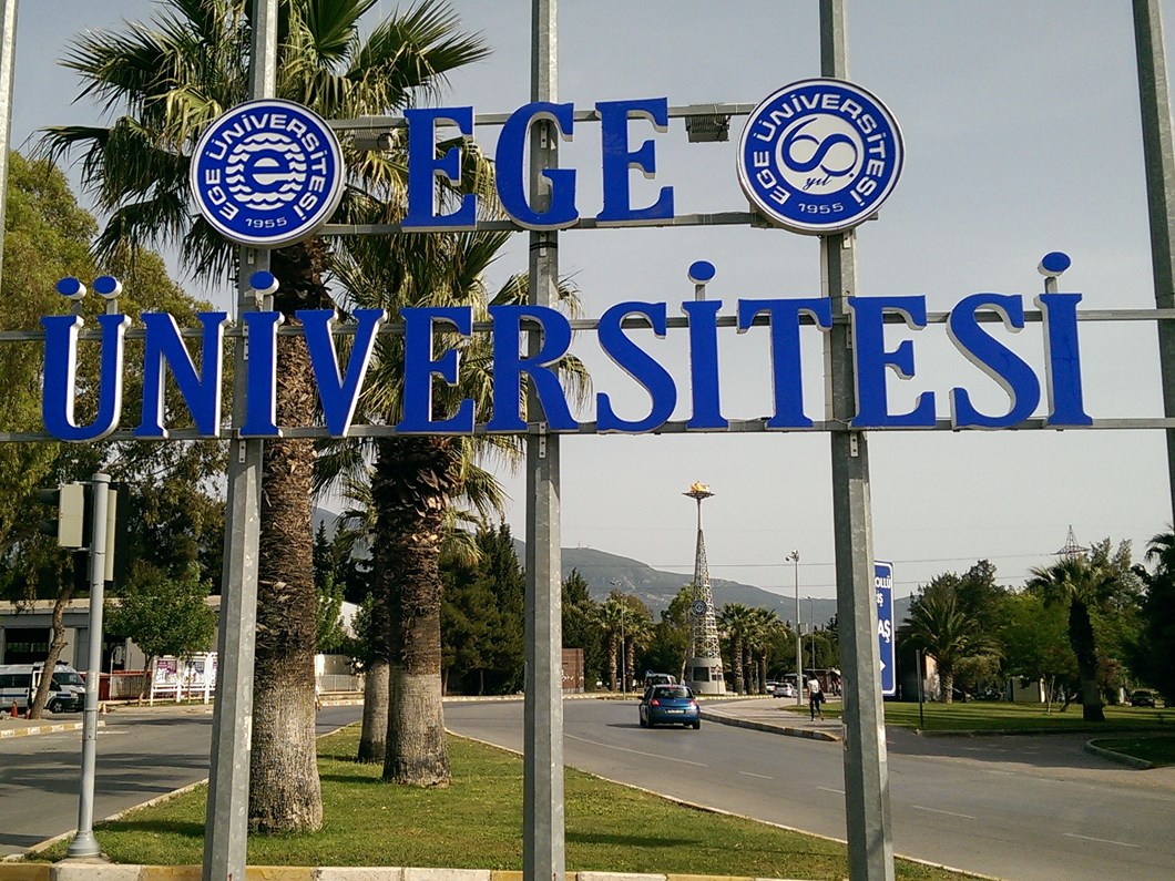 Ege Universitesi Ndeki Taciz Skandali Savcilikta Okuldan Umidimizi Kestik Ntv