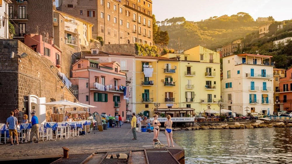 İtalya'nın popüler tatil merkezi Sorrento'da bikini yasağı: 500 euro ceza verilecek - 6