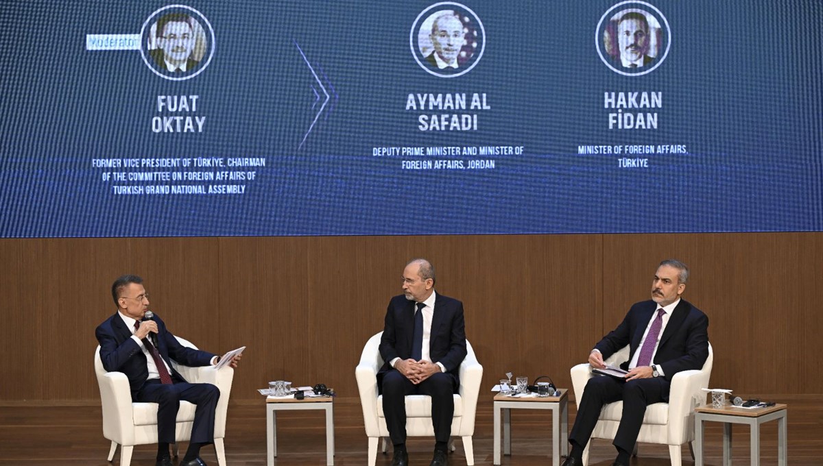 AK Parti'de Filistin Konferansı | Hakan Fidan'dan yardım çağrısı AK Parti'de Filistin Konferansı | Hakan Fidan'dan yardım çağrısı