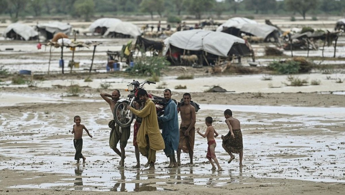 Pakistan’da muson yağışlarının bilançosu ağırlaşıyor: 260 ölü