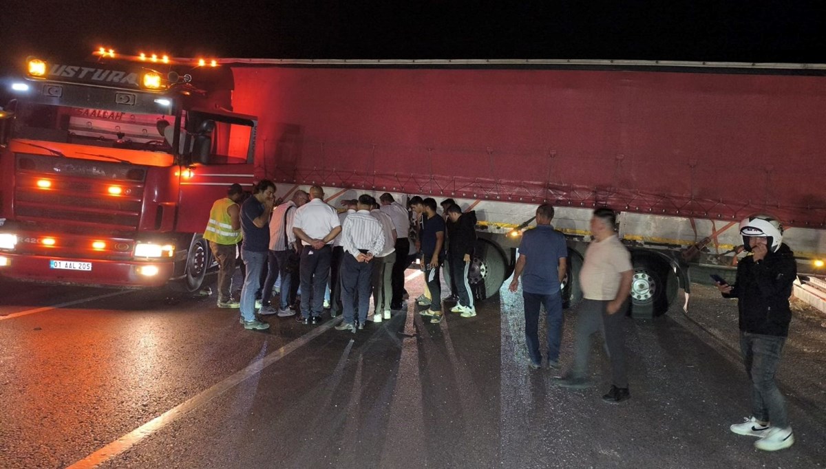 Tır sürücüsü rahatsızlandı, yol trafiğe kapandı