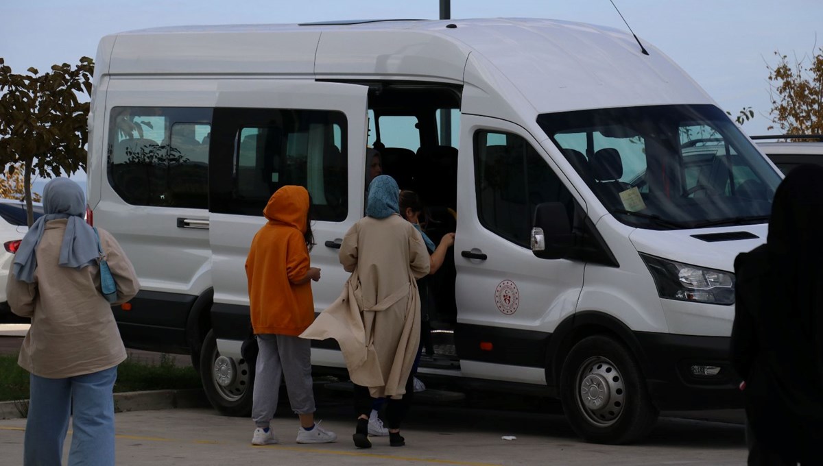 Yalova’da 140 öğrenci zehirlenme şüphesiyle hastaneye kaldırıldı